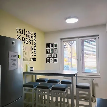 Hostel Central Skopje * 스코페